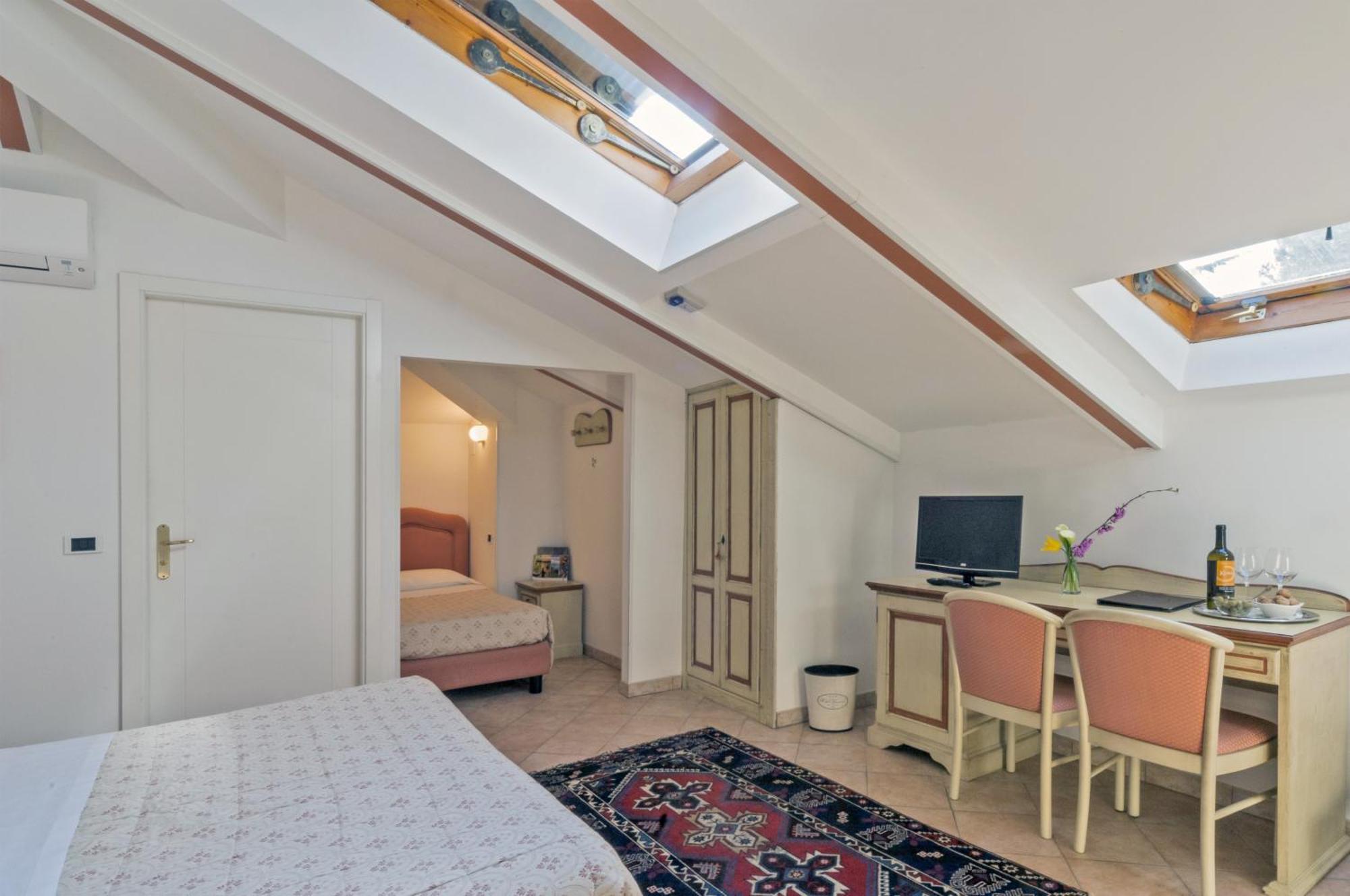 Hotel Kursaal Passignano sul Trasimeno Phòng bức ảnh