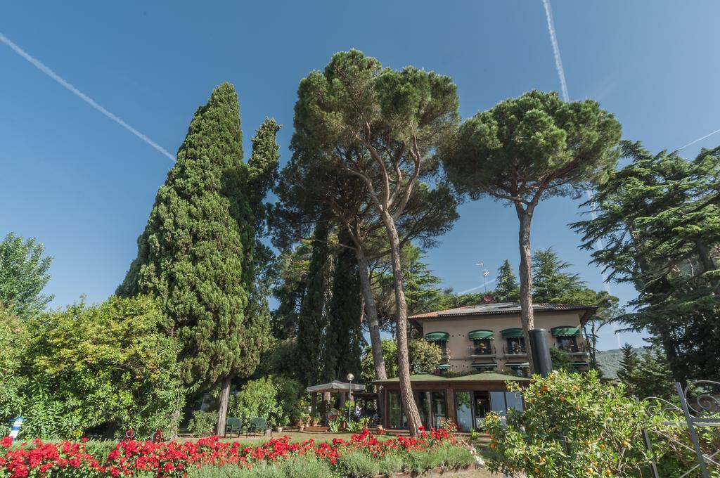 Hotel Kursaal Passignano sul Trasimeno Ngoại thất bức ảnh