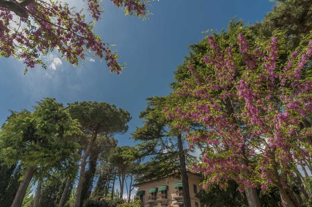 Hotel Kursaal Passignano sul Trasimeno Ngoại thất bức ảnh